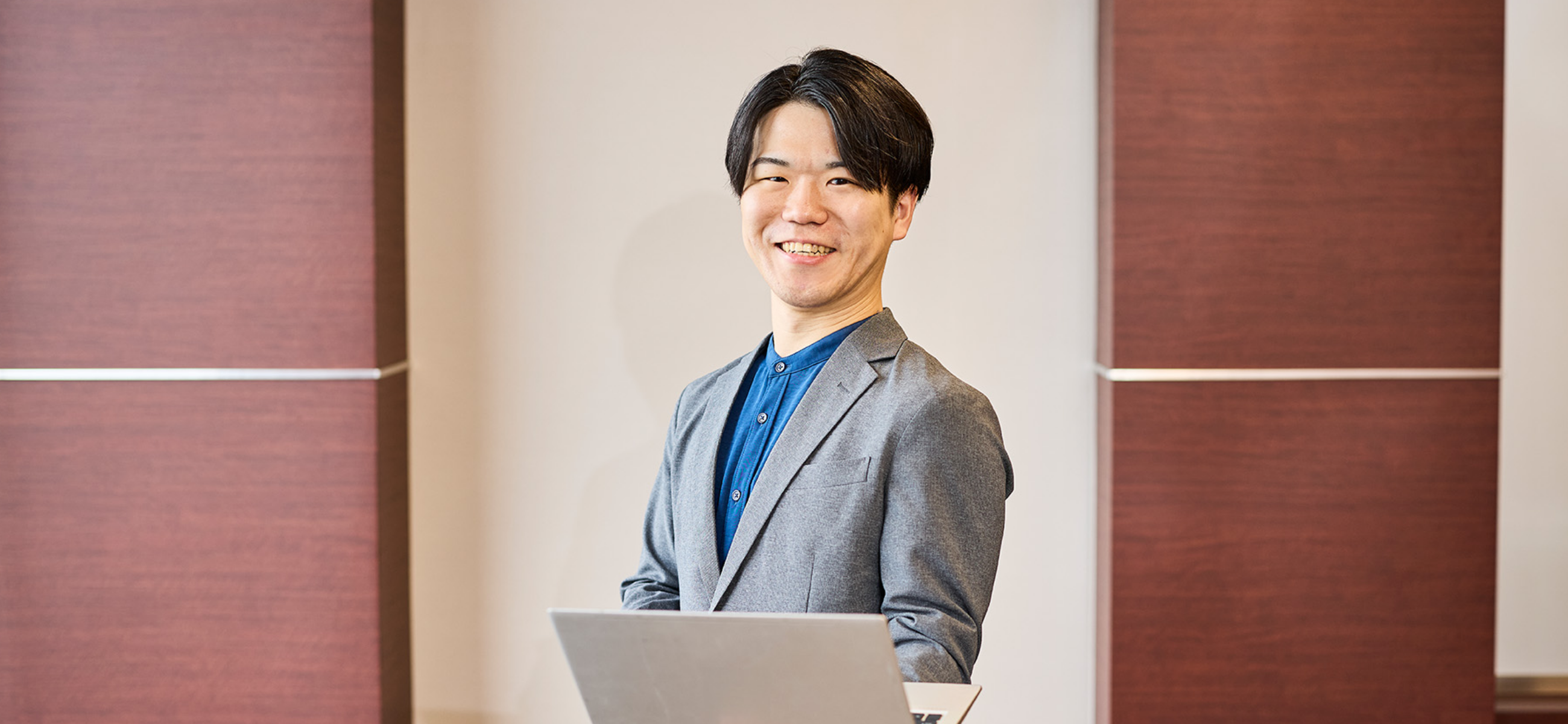 総合職I.T.さんのポートレート写真