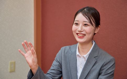 笑顔でお話しするY.S.さん